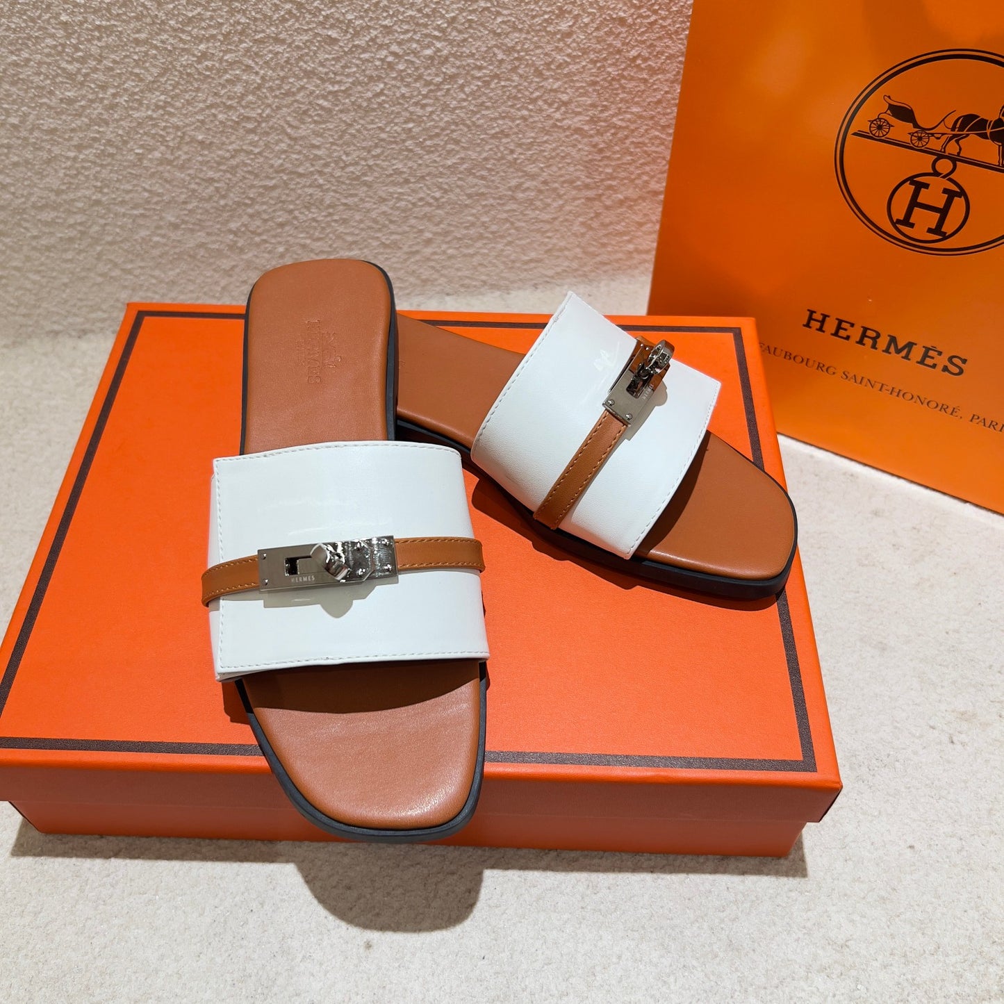 14H201ZDE Stylish Slippers