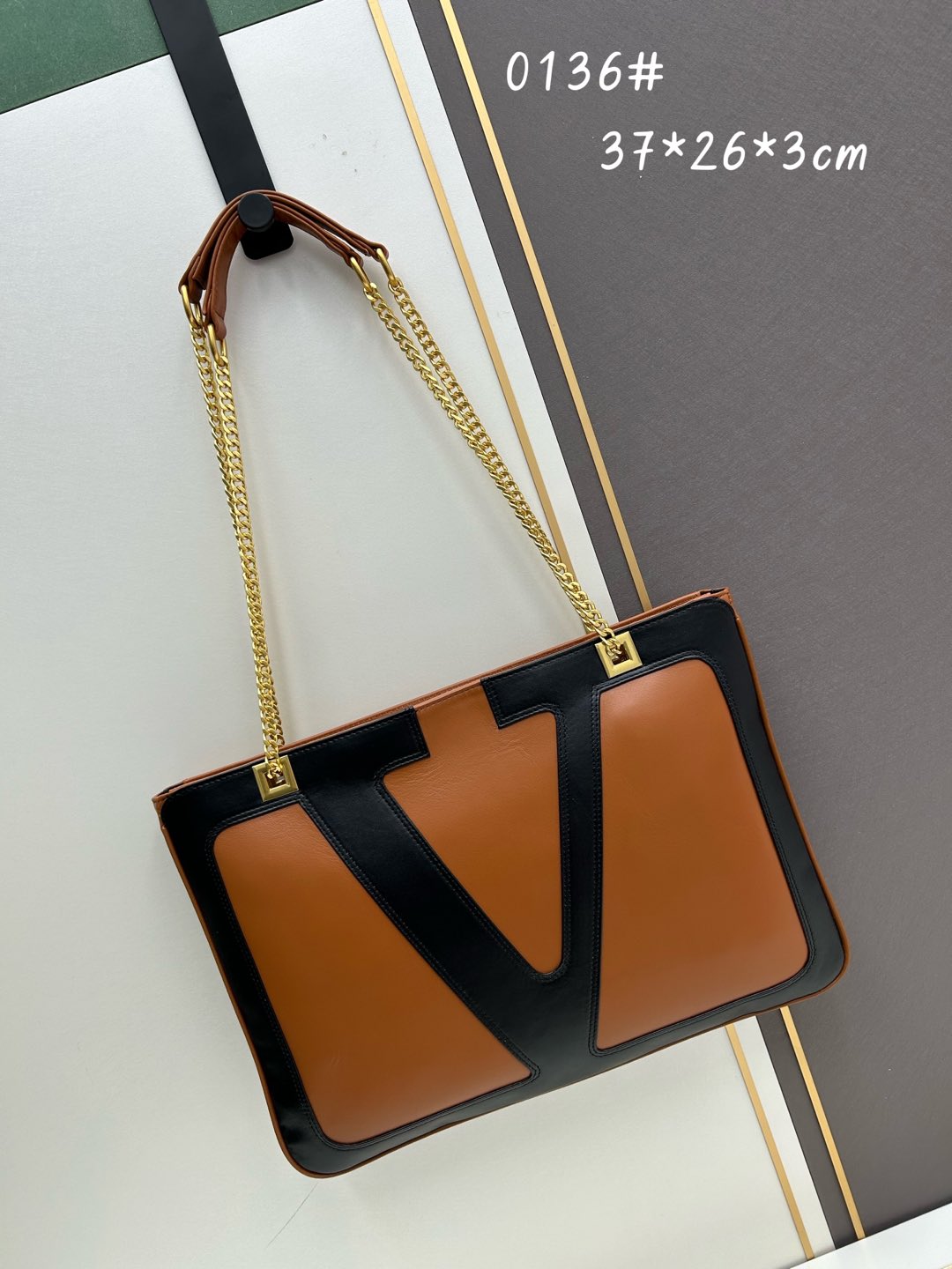 2WVL47BDE Stylish leather bag