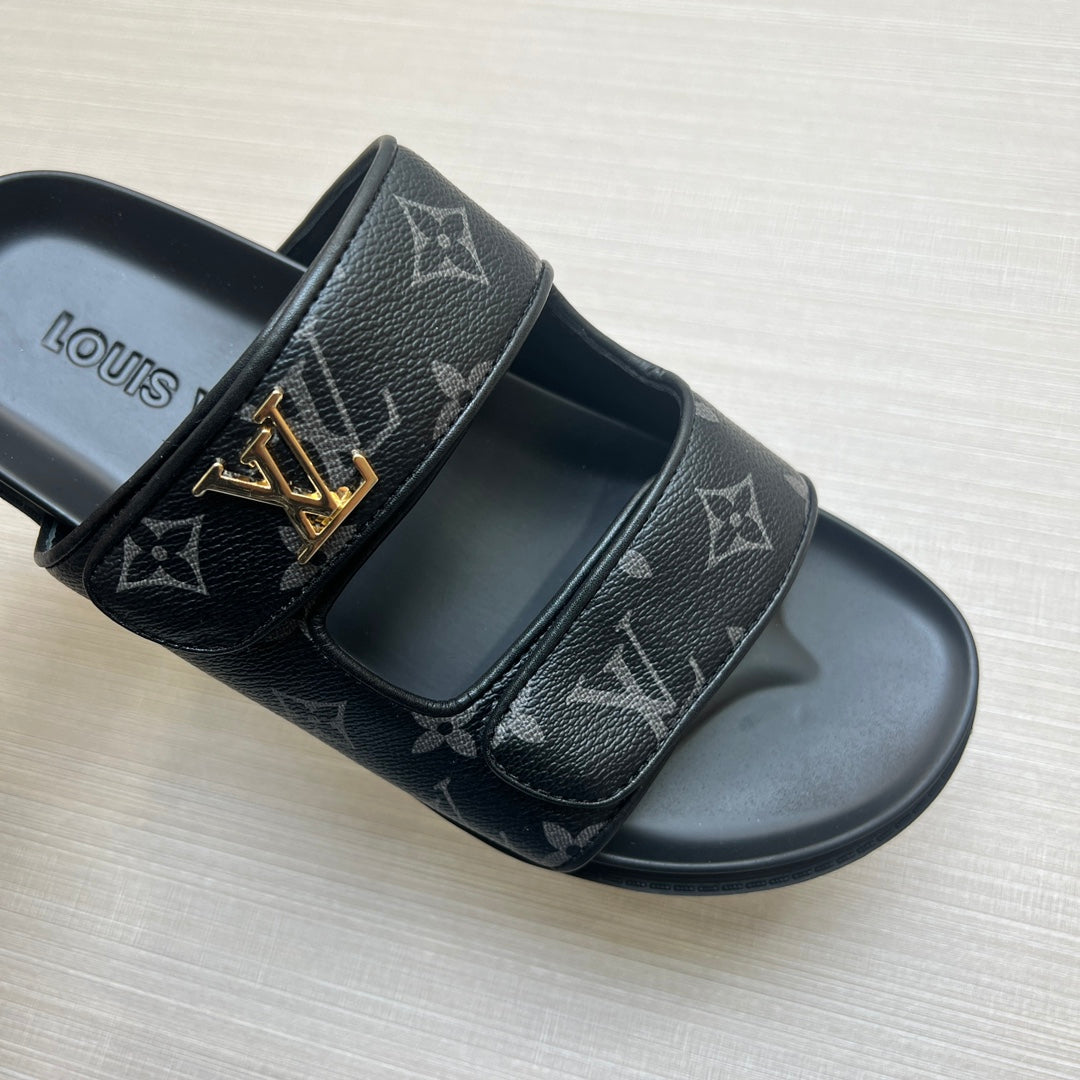 54E11ZDE Stylish slippers