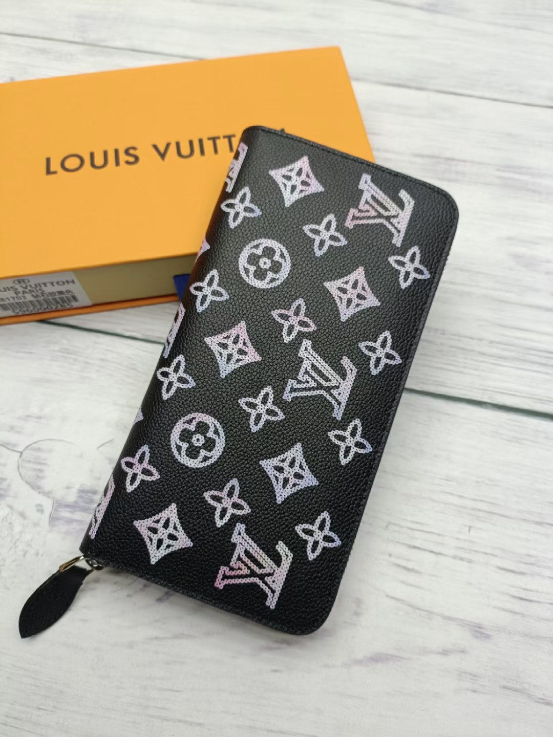 1XE102BDE Stylish leather wallets