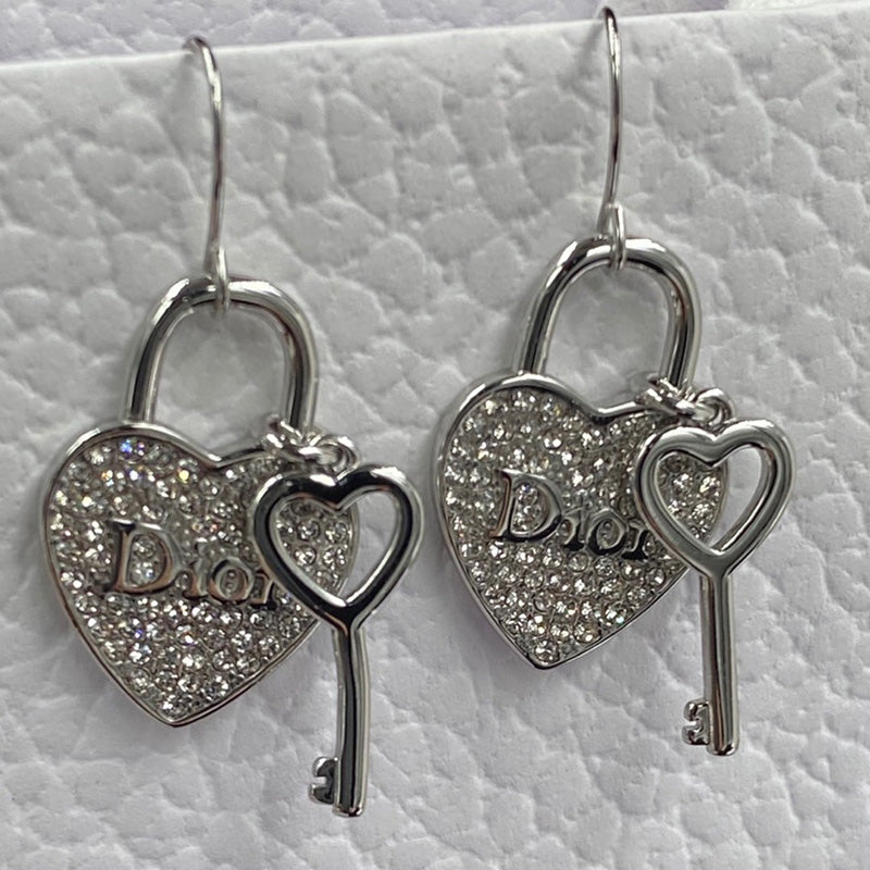 1YD213EDE Stylish Earrings