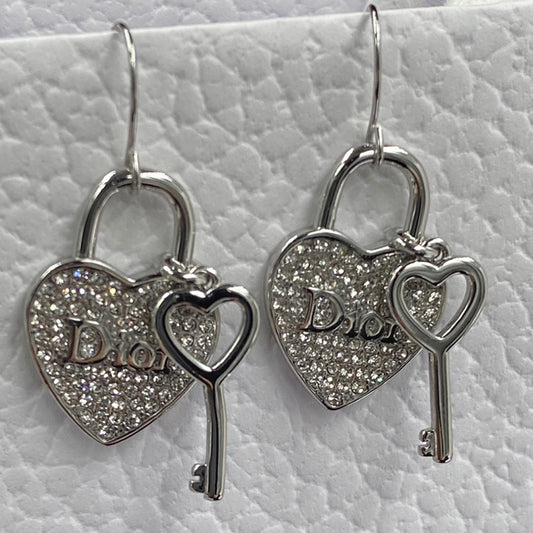 1YD213EDE Stylish Earrings