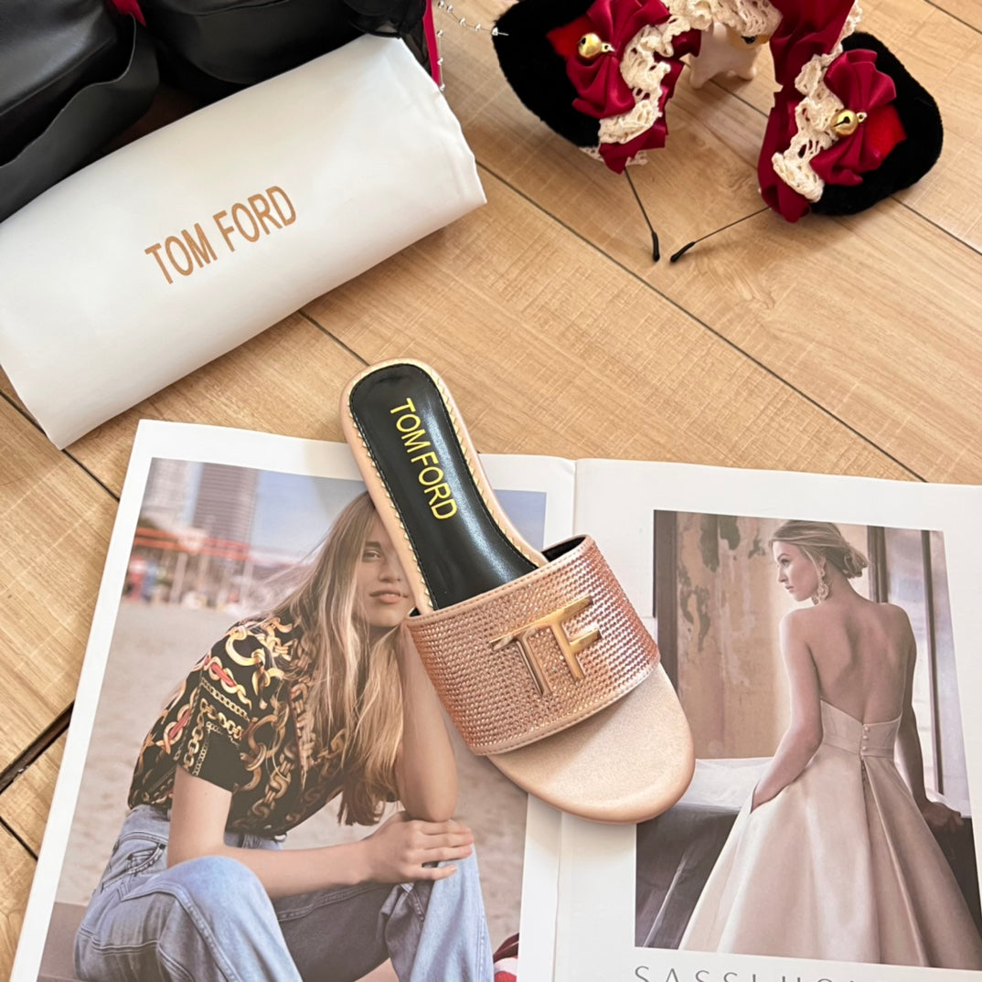 14A89ZDE Stylish Slippers