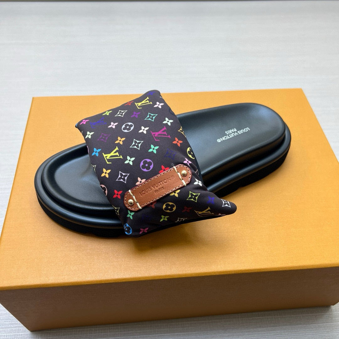 5QE6ZDE Stylish Slippers