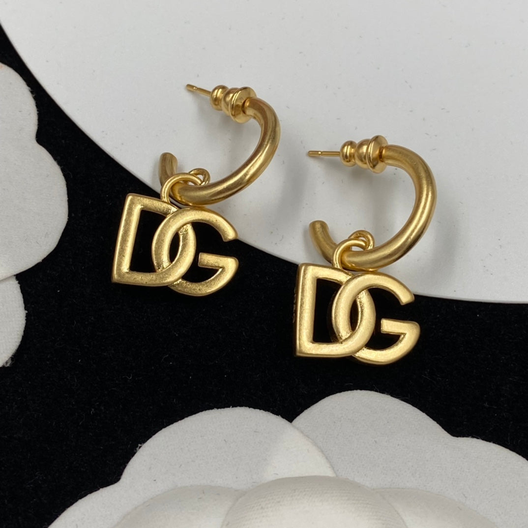 1XA585EDE Stylish Earrings