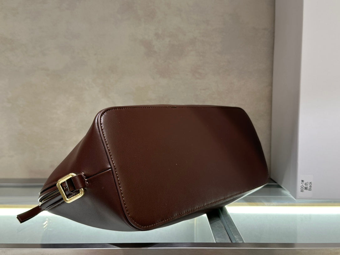 155NA12BDE Stylish leather bag