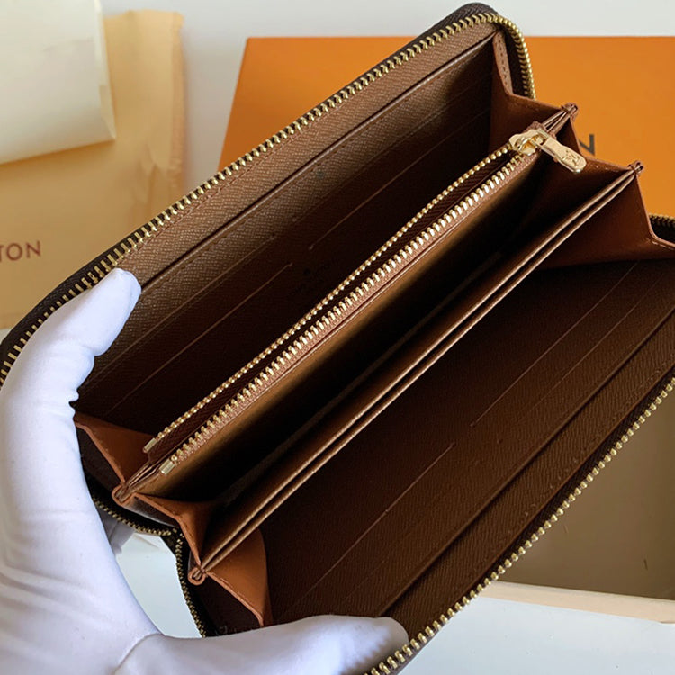 1E03BDE Stylish leather wallets