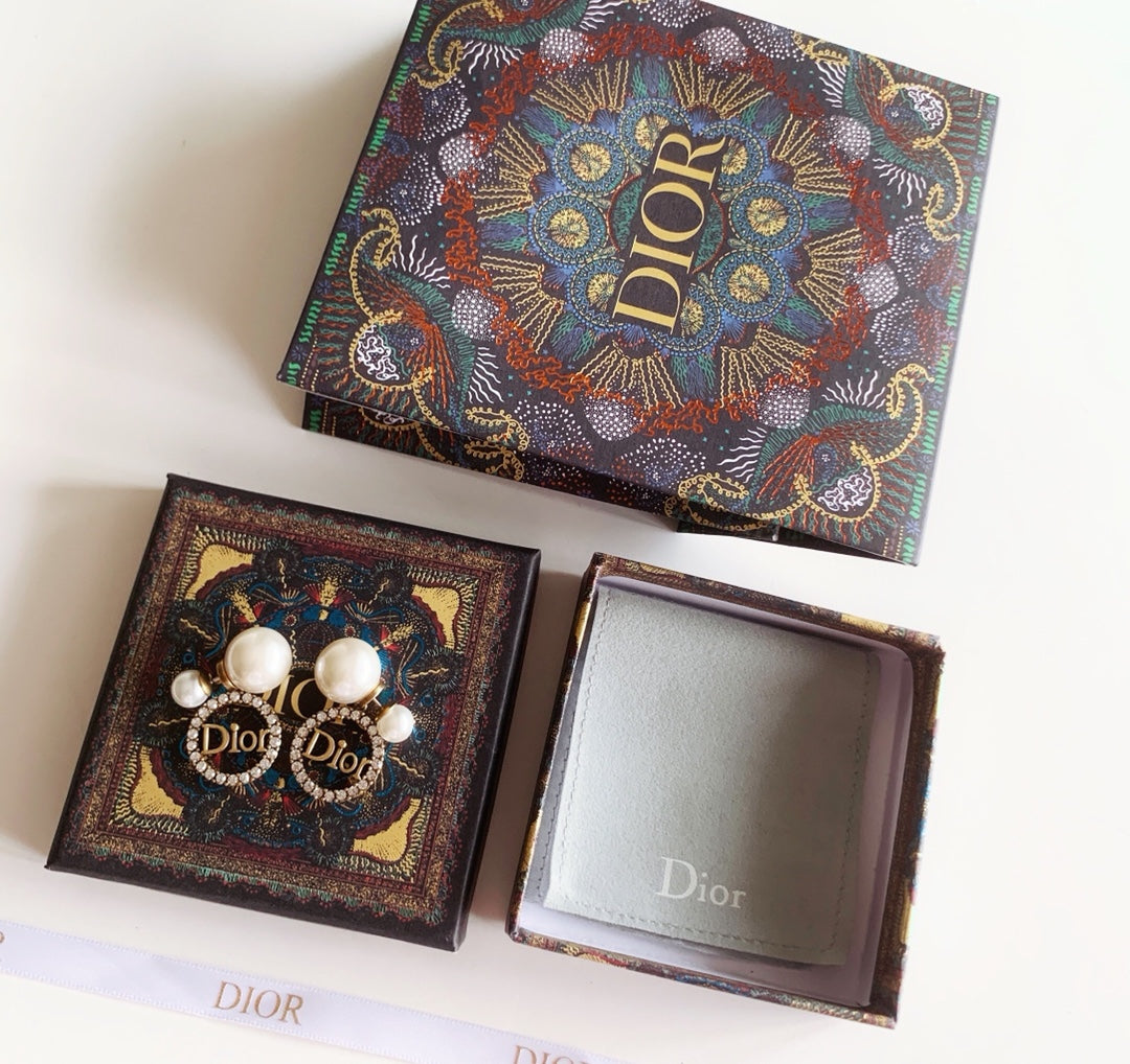 1YD419EDE Stylish Earrings