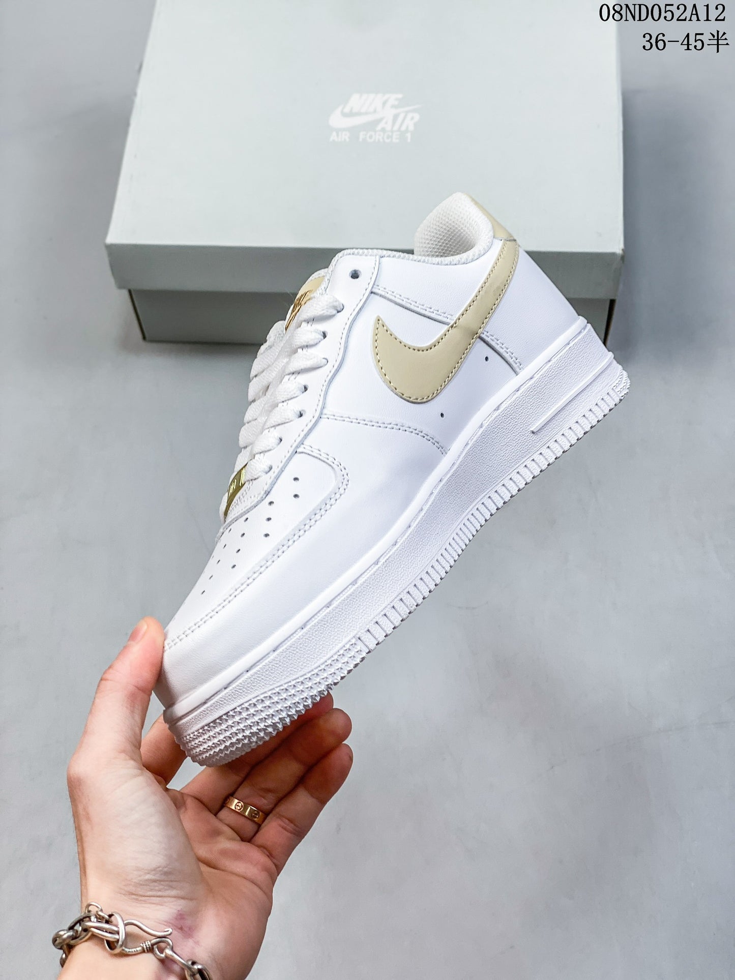 4YN34ZDE Stylish Sneakers (No Box, August-October Big Sale)