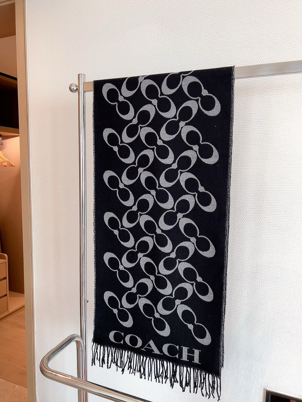 185ZA10WDE Stylish Winter Scarves