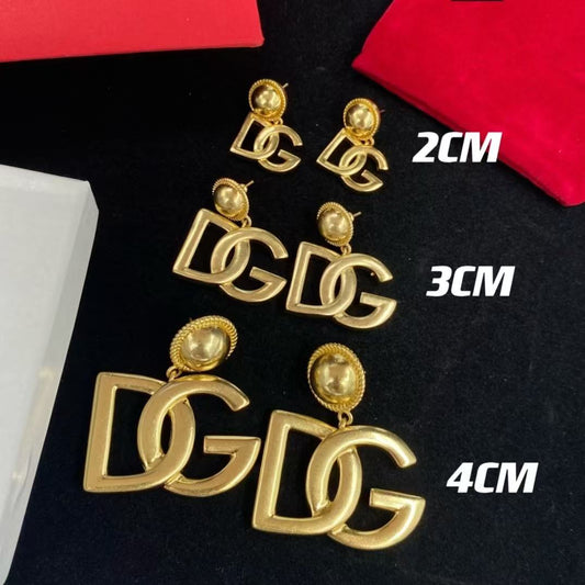 175NA27EDE Stylish Earrings