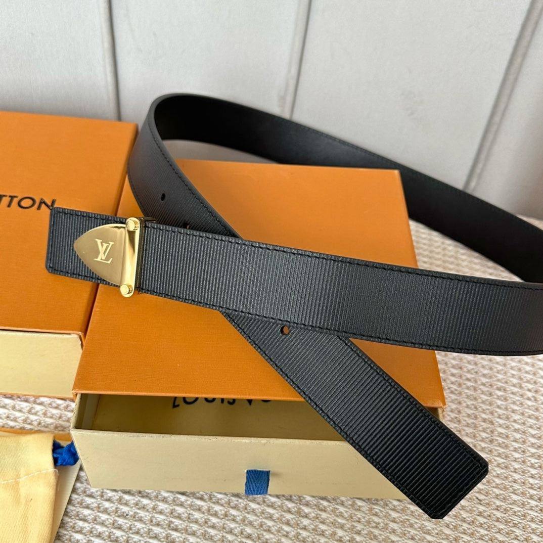 14E136PDE Stylish  High quality belt With full package