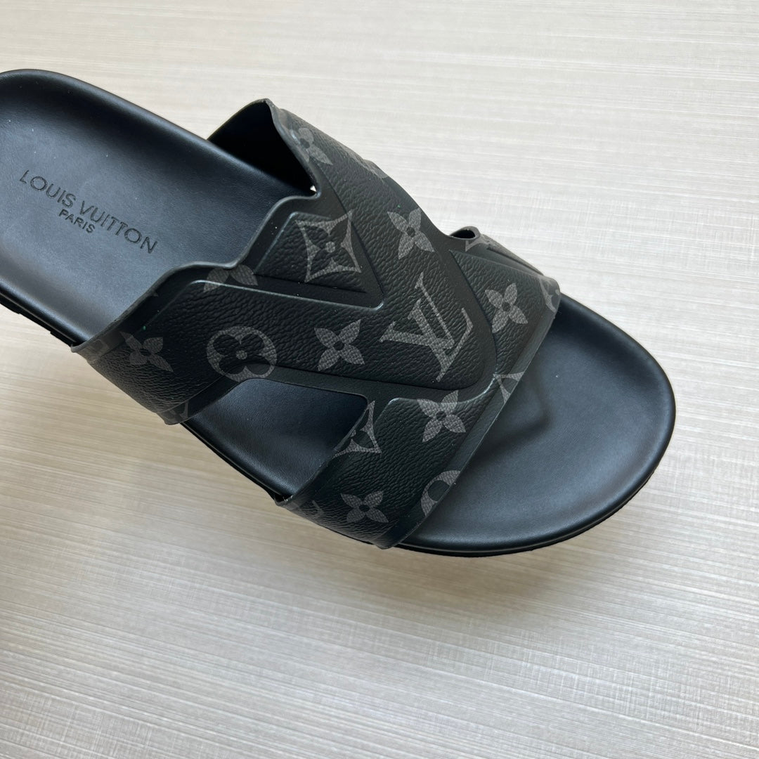 54E111ZDE Stylish slippers