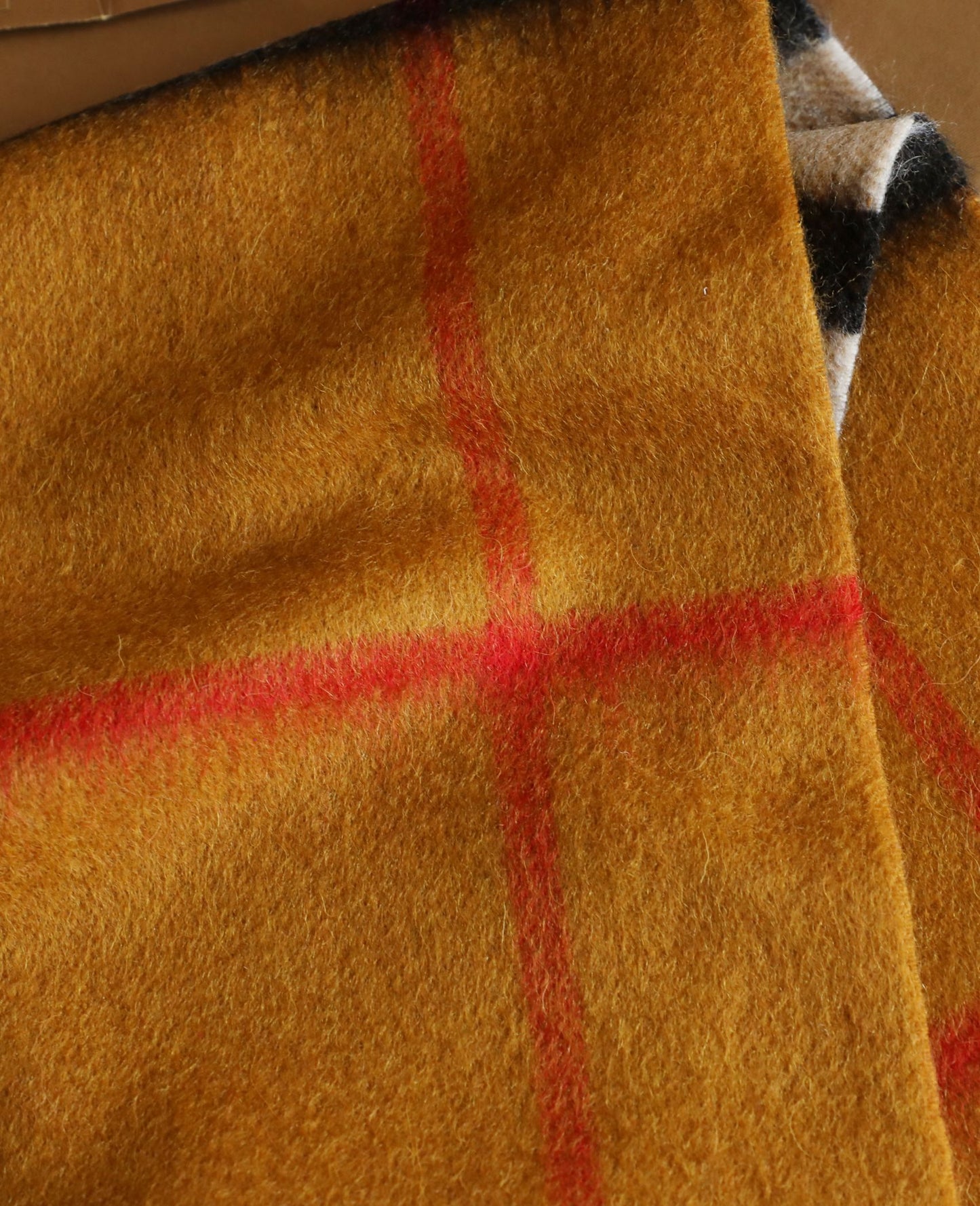 185ZR3WDE Stylish Winter Scarves