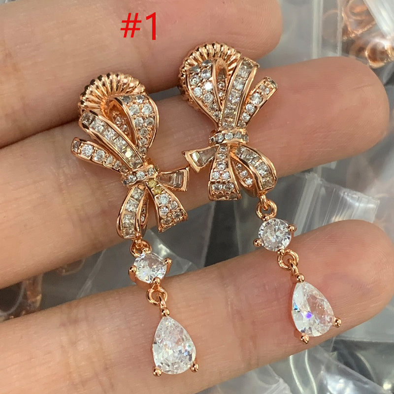 84A103EDE Stylish Earrings