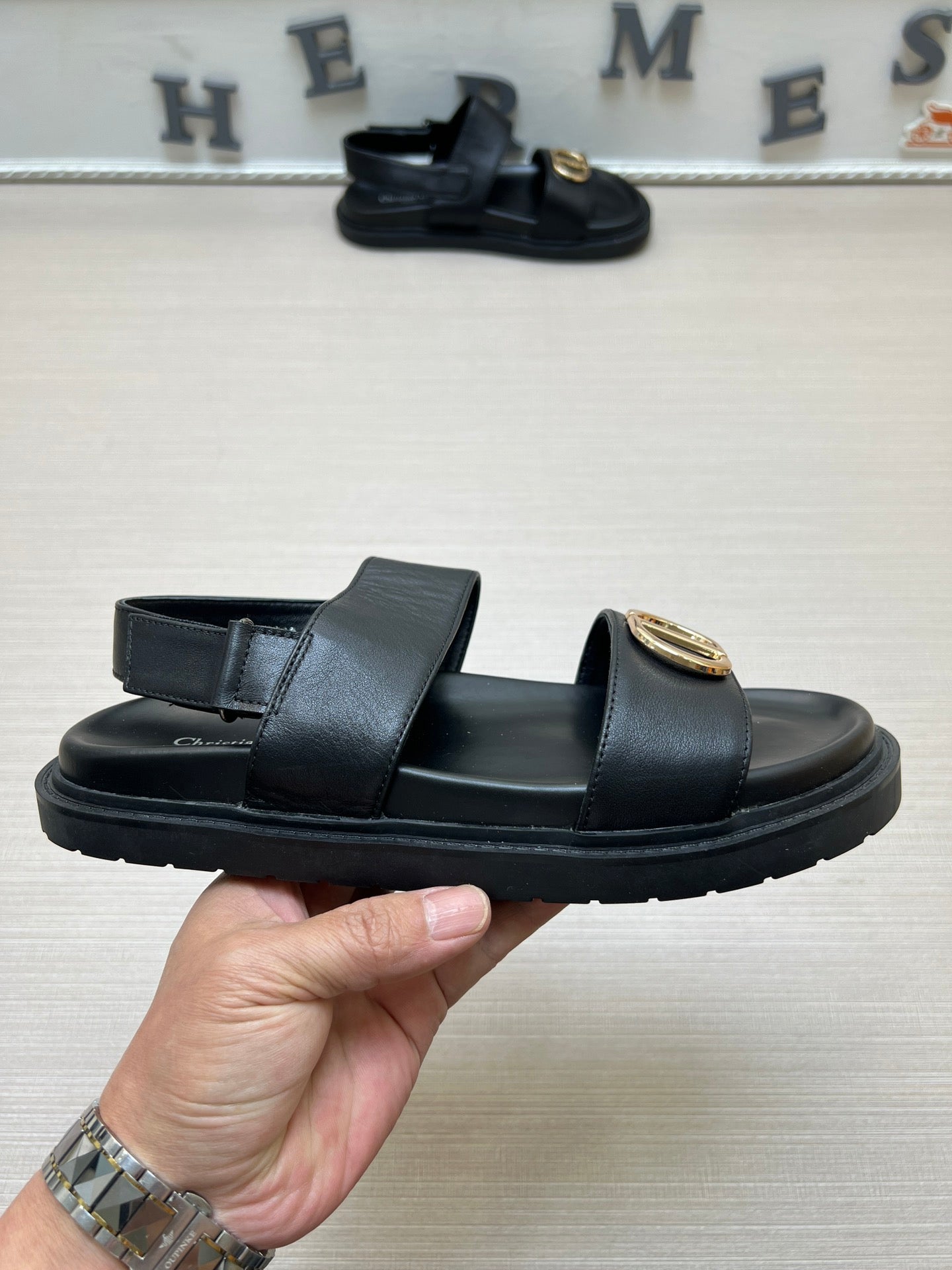 54D115ZDE Stylish slippers