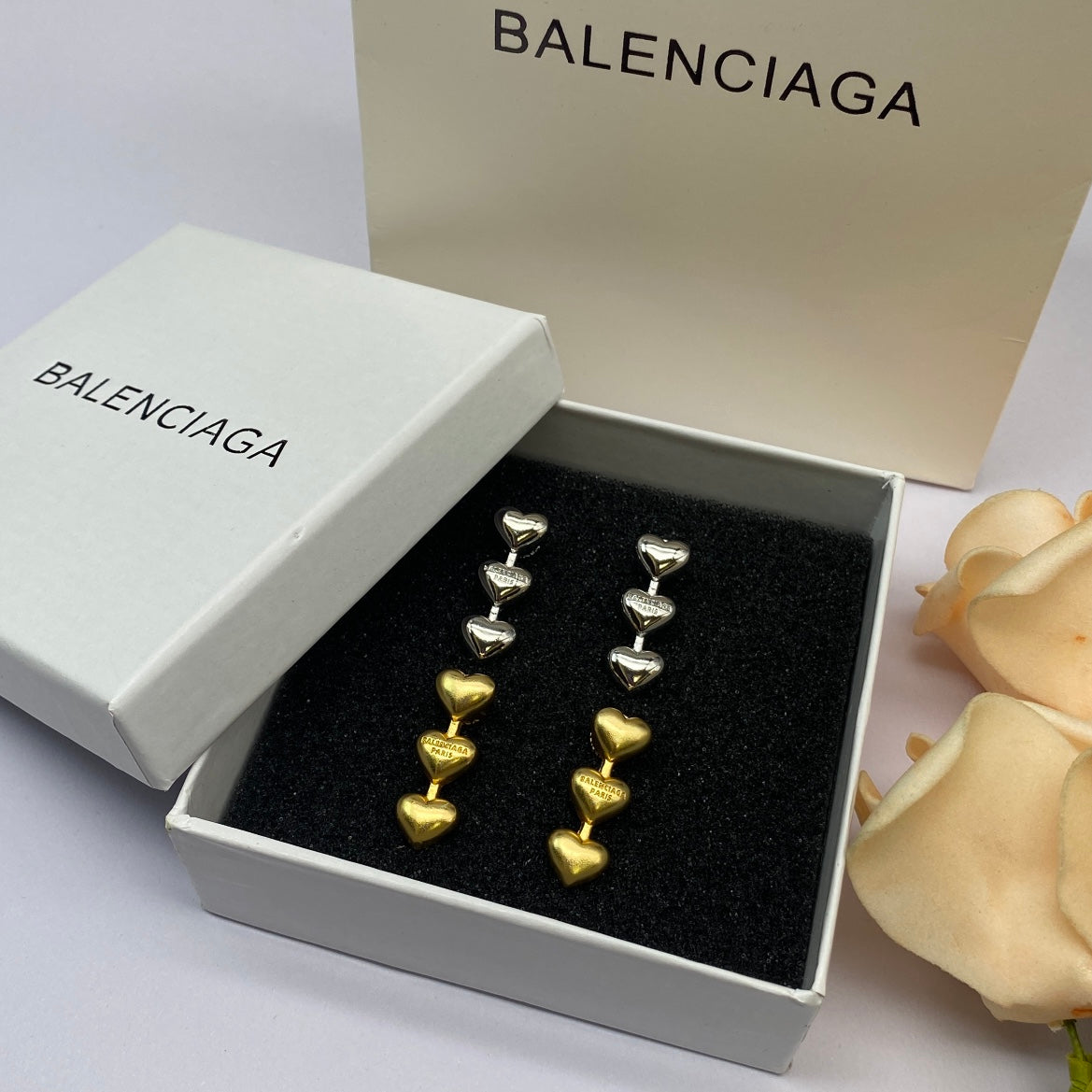 14J141EDE Stylish Earrings