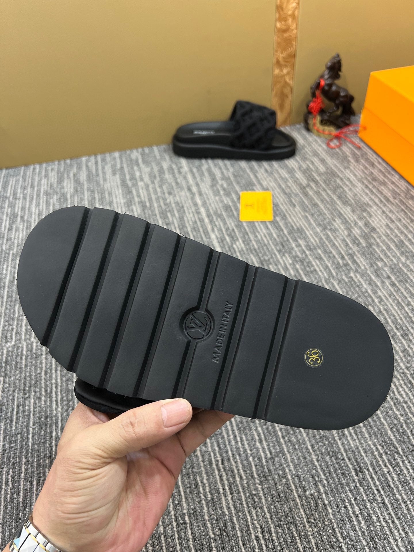 5XE119ZDE Stylish leather quality Slippers