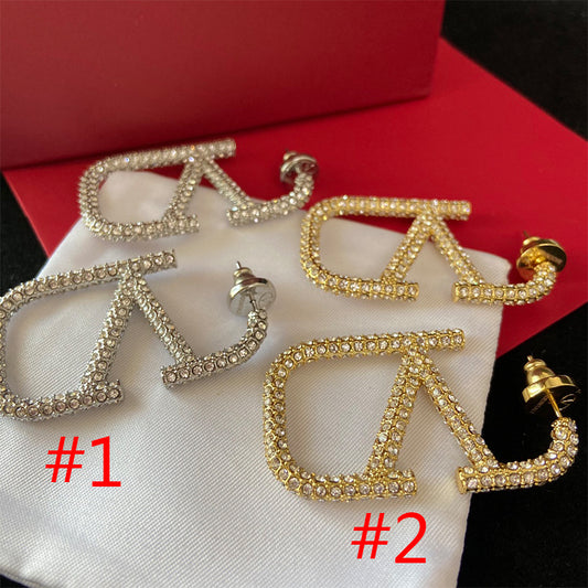 1XVA336EDE Stylish Earrings