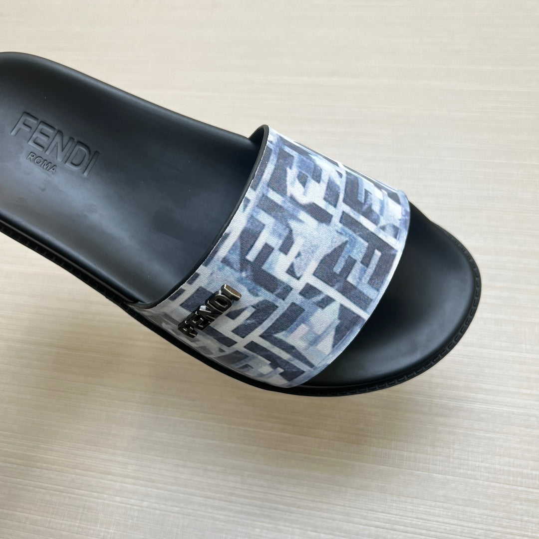 54F120ZDE Stylish slippers