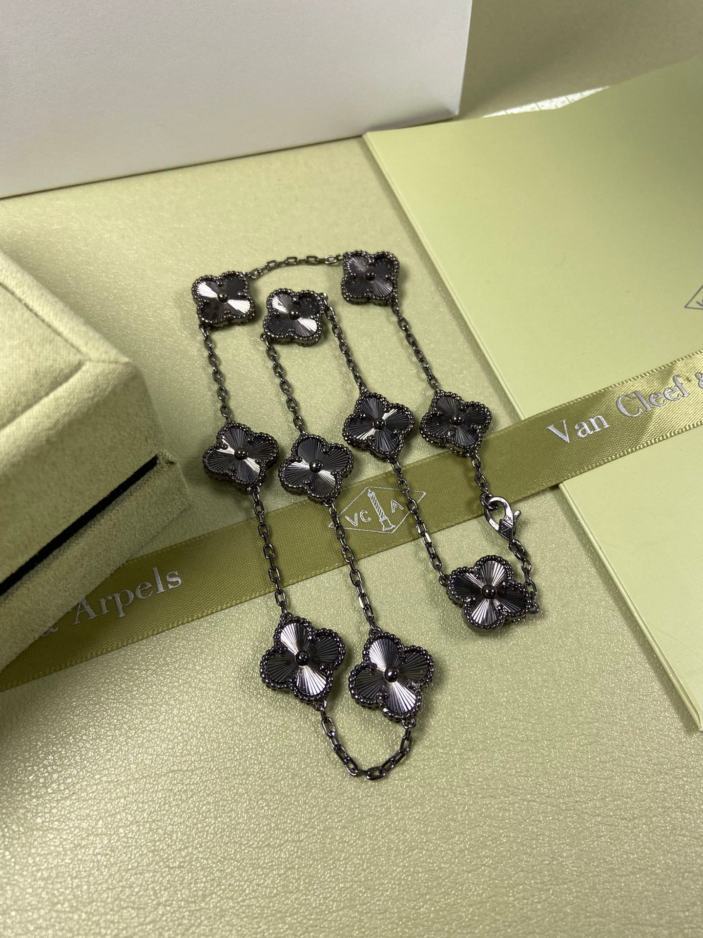 5XVA185KDE Stylish rings,earrings, bracelets,necklaces
