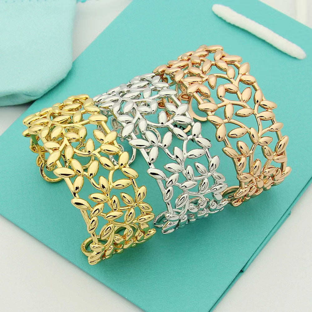 P4T10KDE StylishBracelets