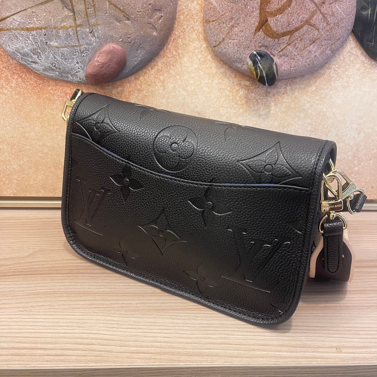 2XE028BDE Stylish leather bag 