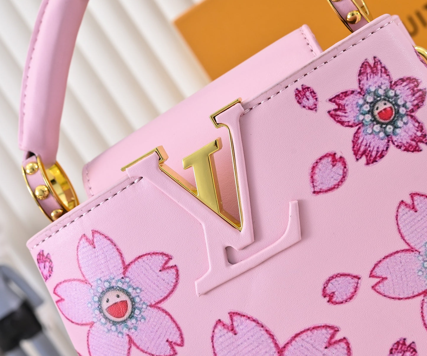 155NE42BDE Stylish leather bag