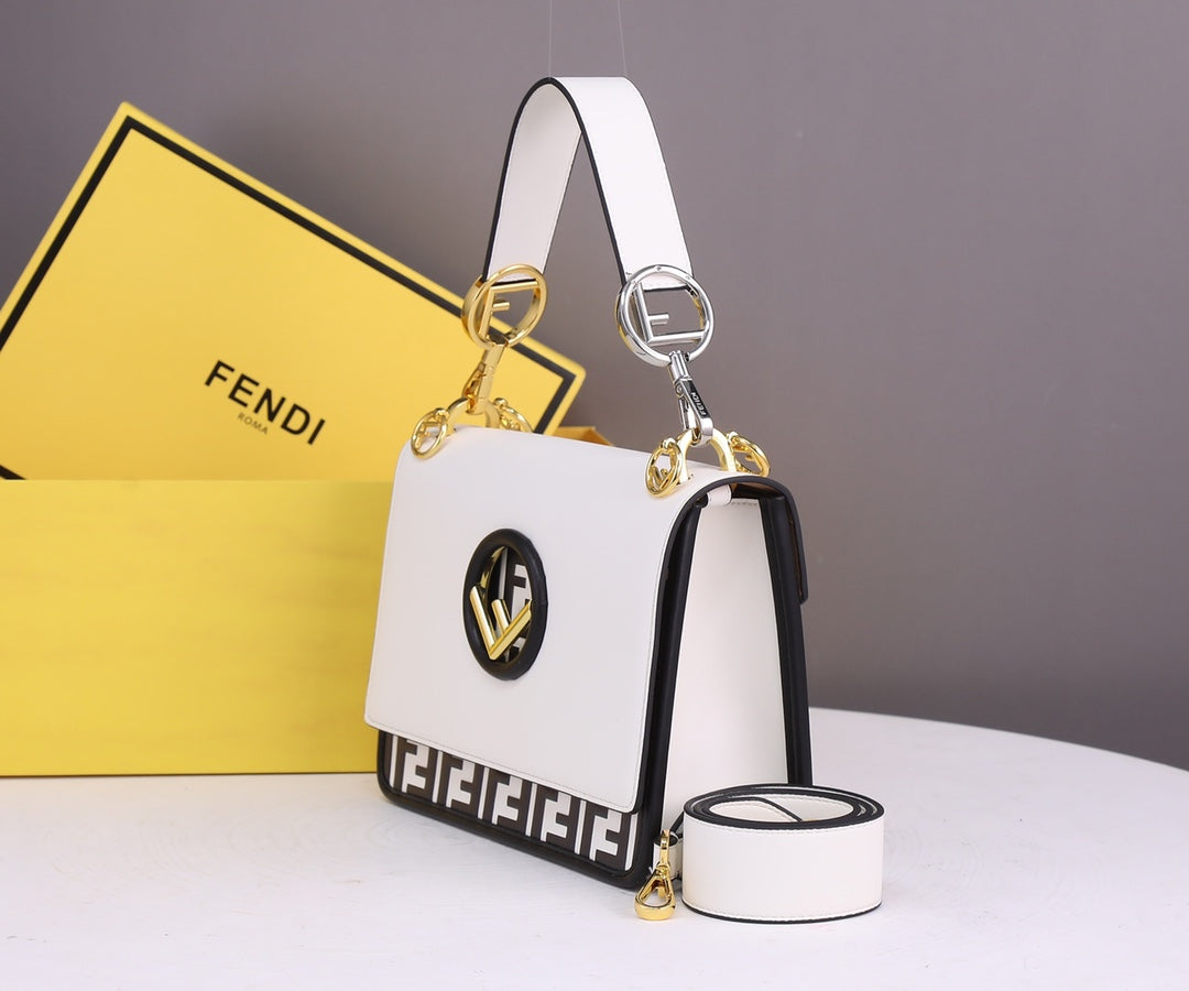 1XF91BDE Stylish leather bag 