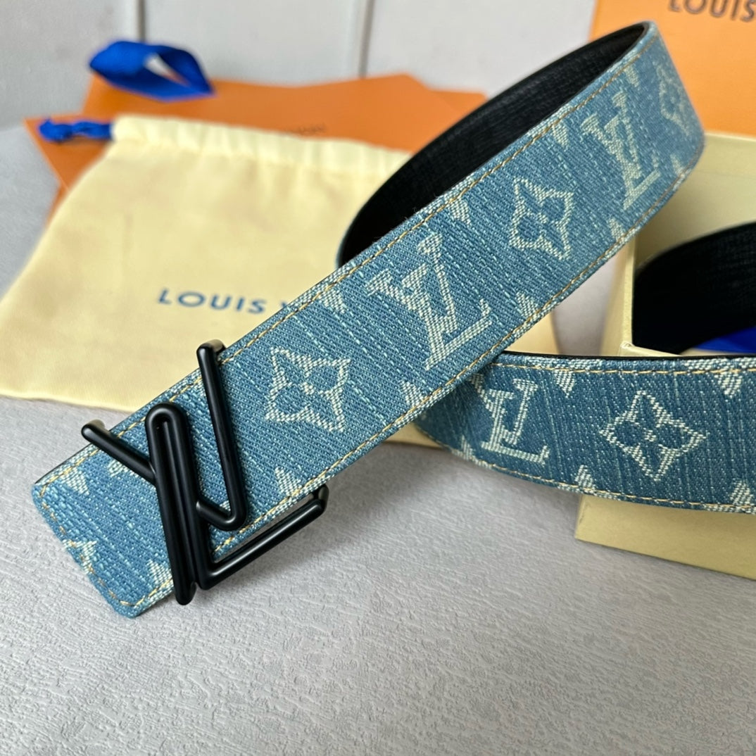 14E4PDE Stylish  High quality belt With full package