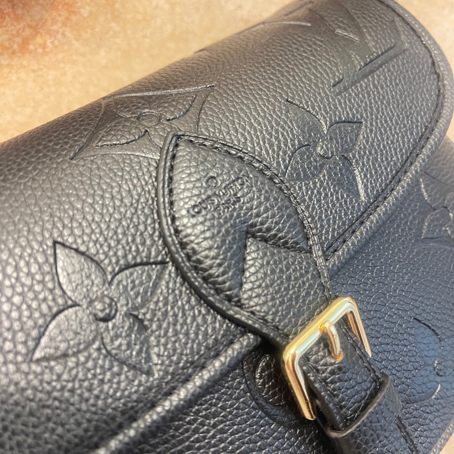 2XE028BDE Stylish leather bag 