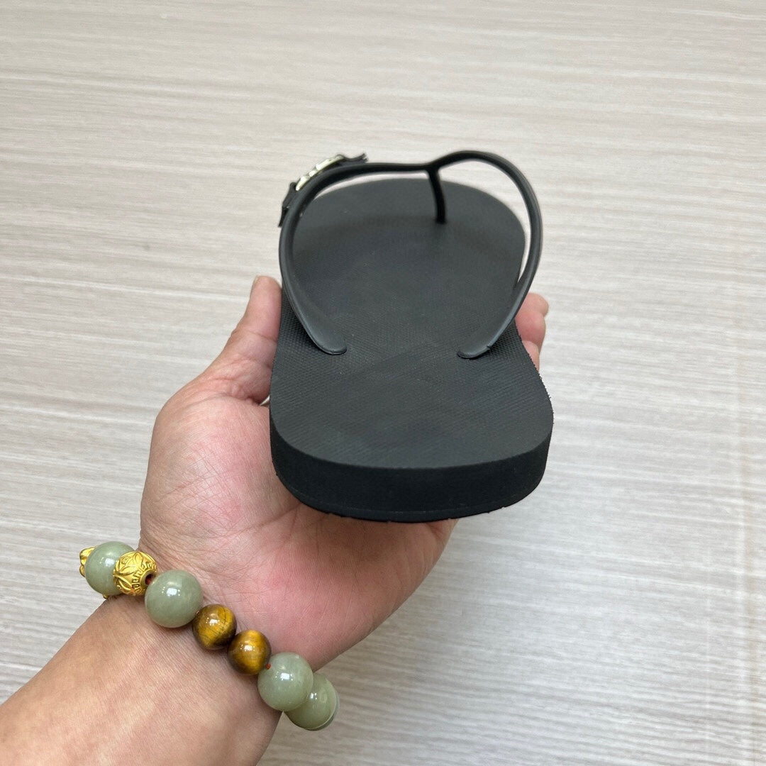 54A162ZDE Stylish slippers