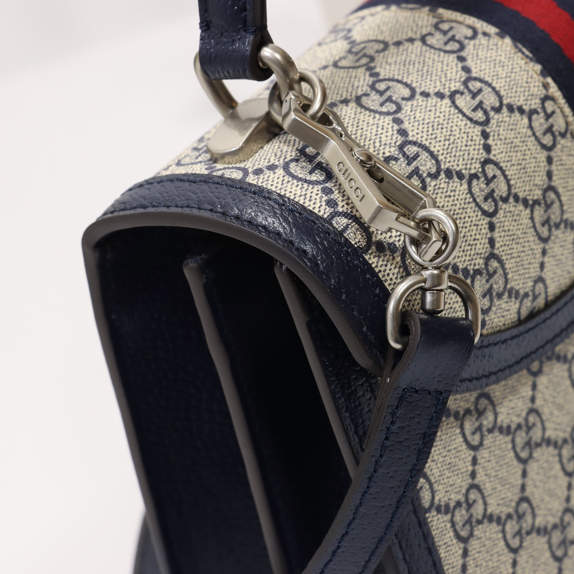 1XB48BDE Stylish leather bag 