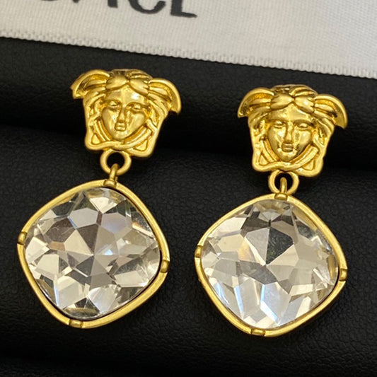 1YV77EDE Stylish Earrings