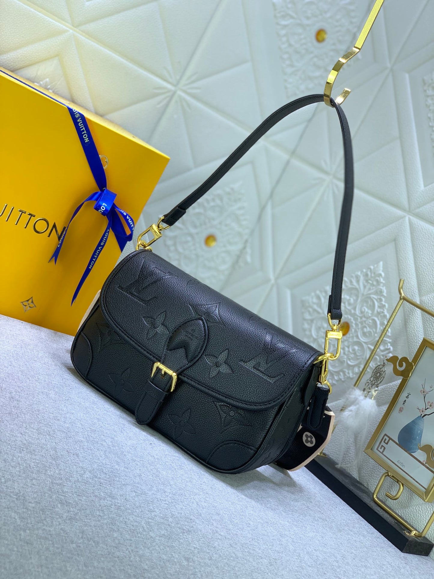 2XE141BDE Stylish leather bag 