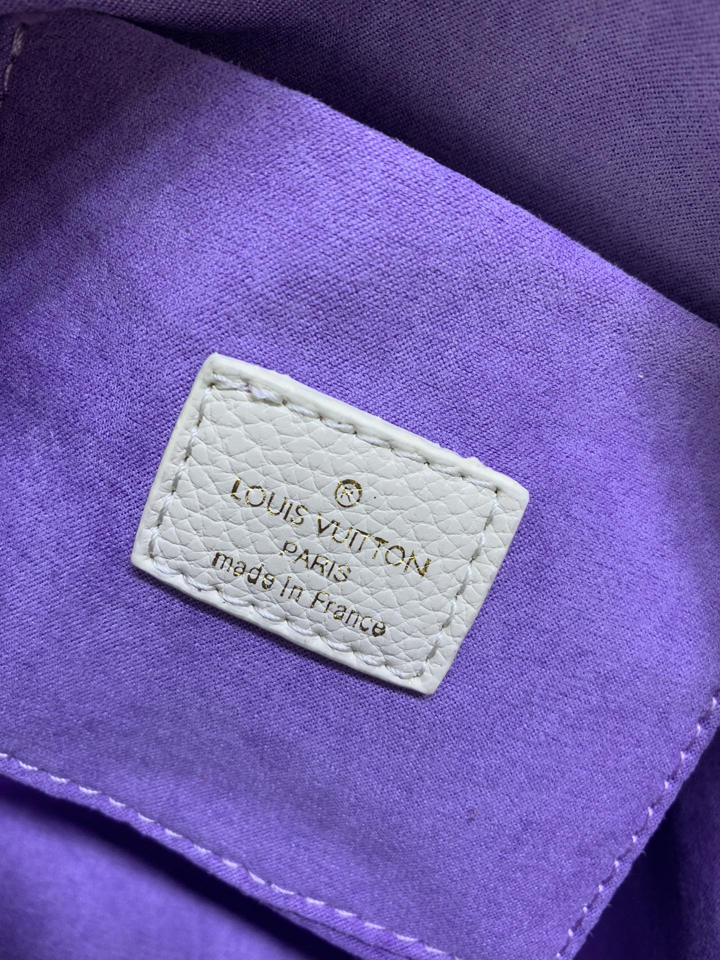 2XE264BDE Stylish leather bag 