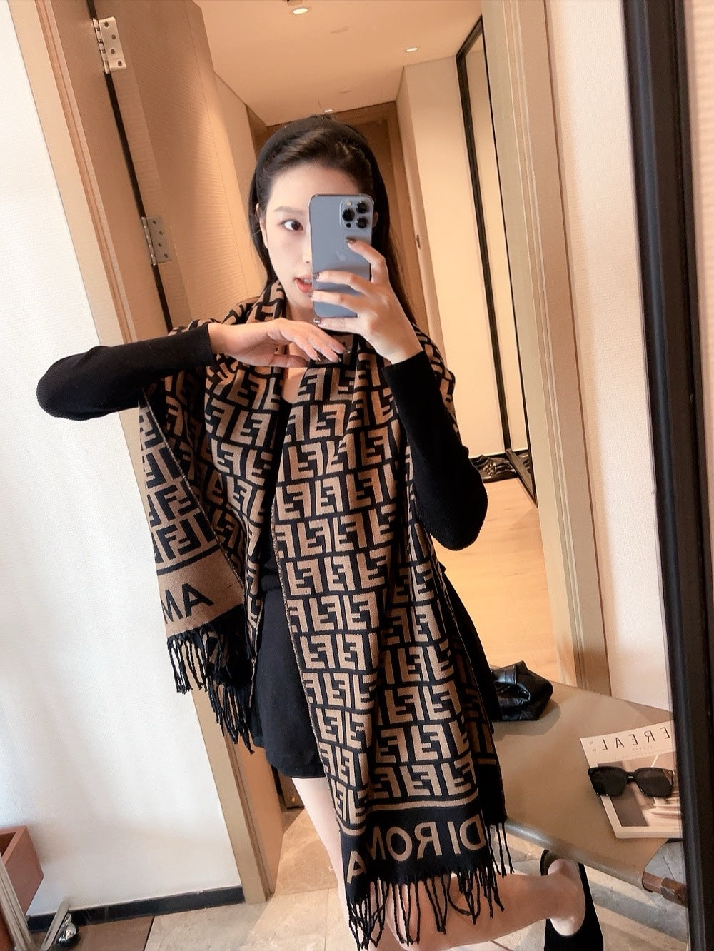 185ZF12WDE Stylish Winter Scarves