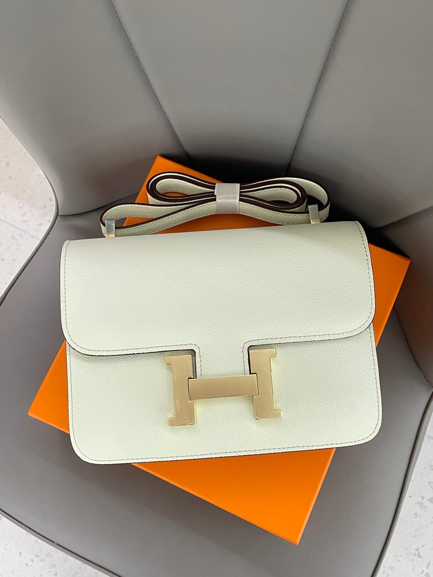 155NH64BDE Stylish leather bag