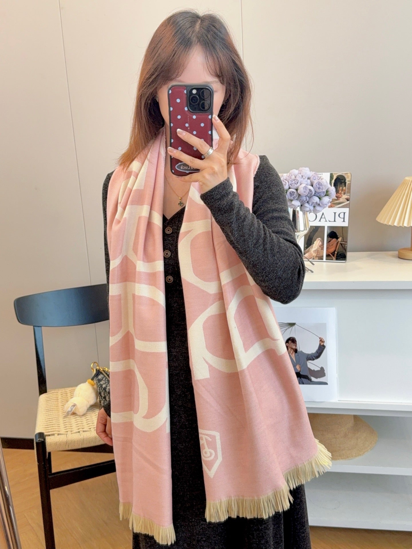 185RA69WDE Stylish Winter Scarves
