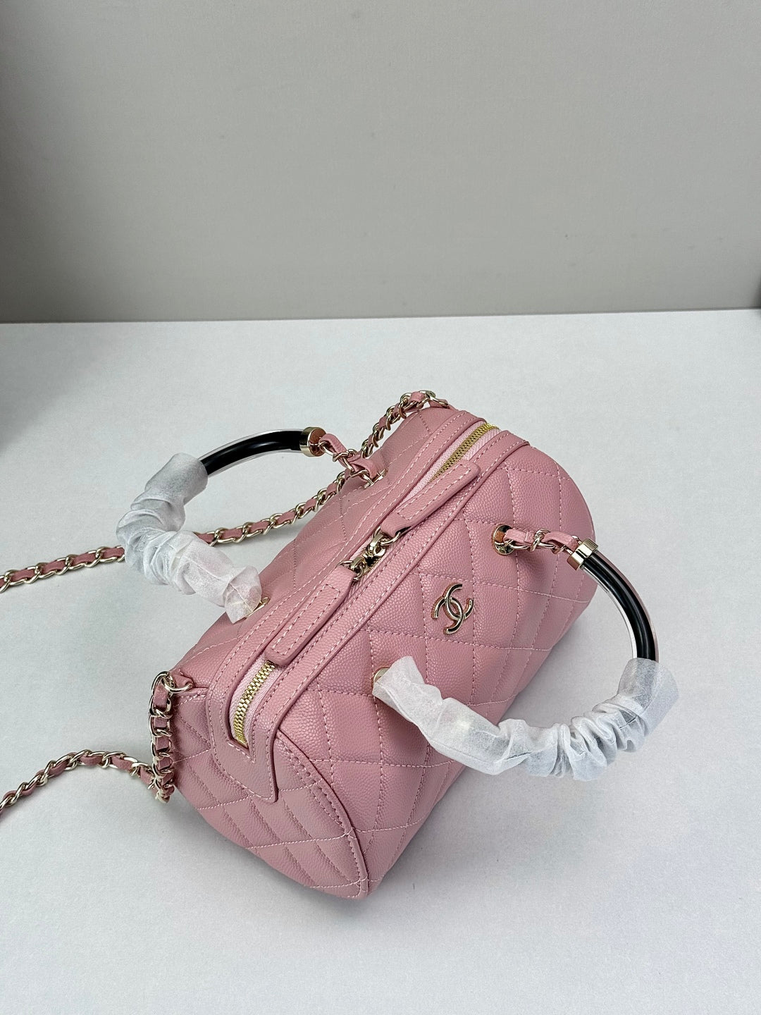 15RC55BDE Stylish leather bag