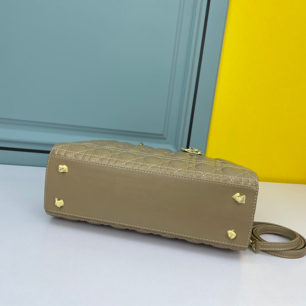 1XD54BDE Stylish leather bag  (32CM)