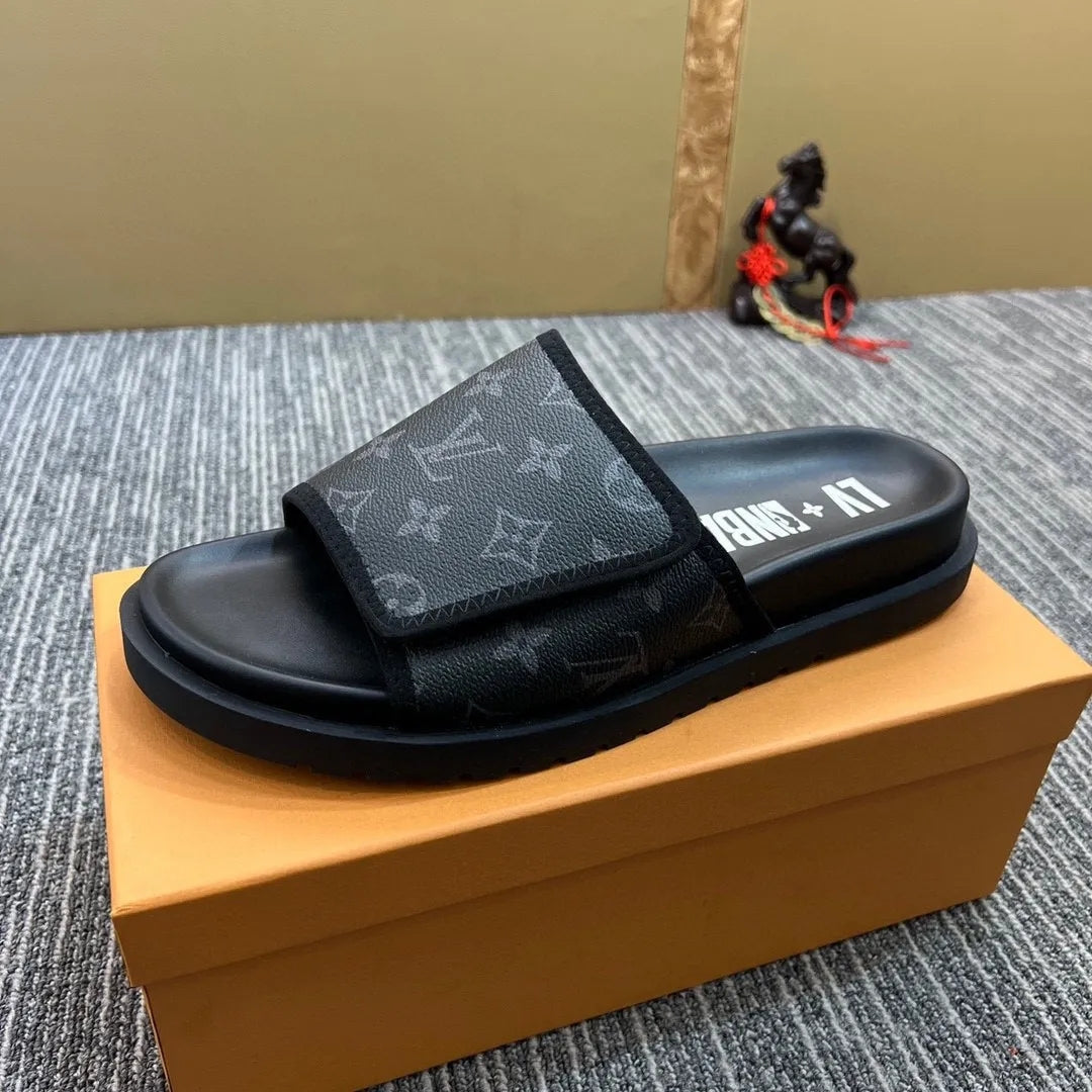 5YE47ZDE Stylish Slippers