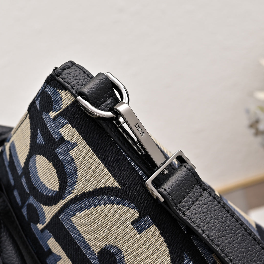 1XD65BDE Stylish bag