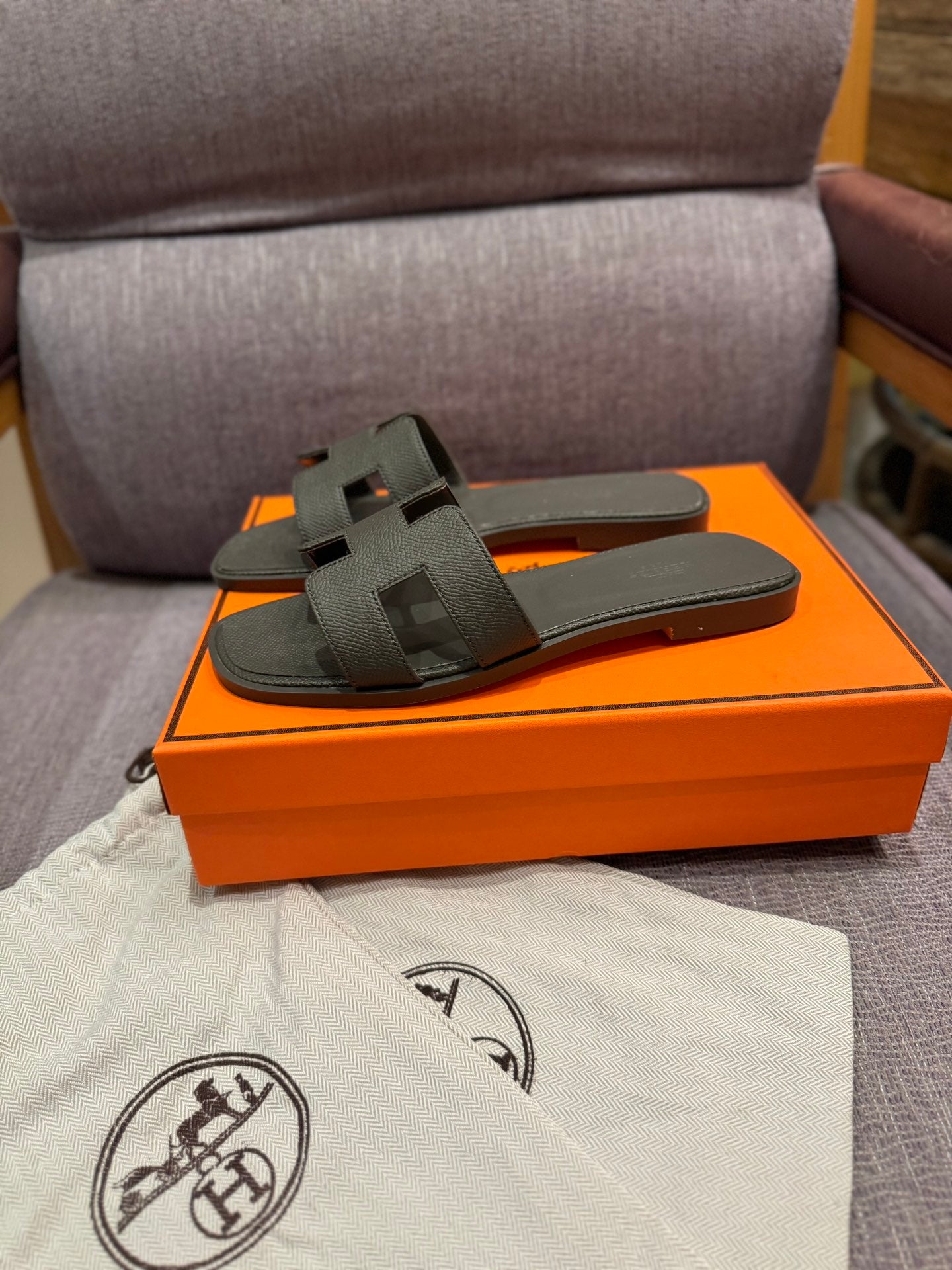 1ZH237ZDE Stylish Slippers