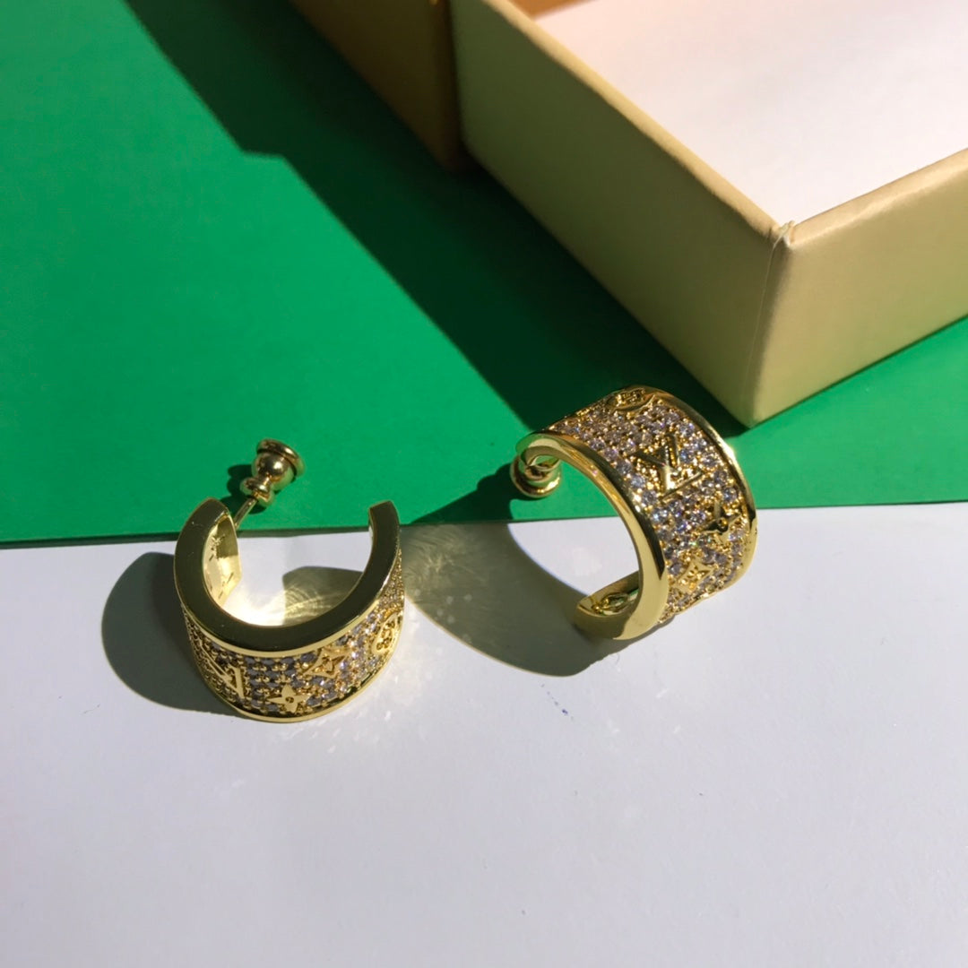 1YE351EDE Stylish Earrings