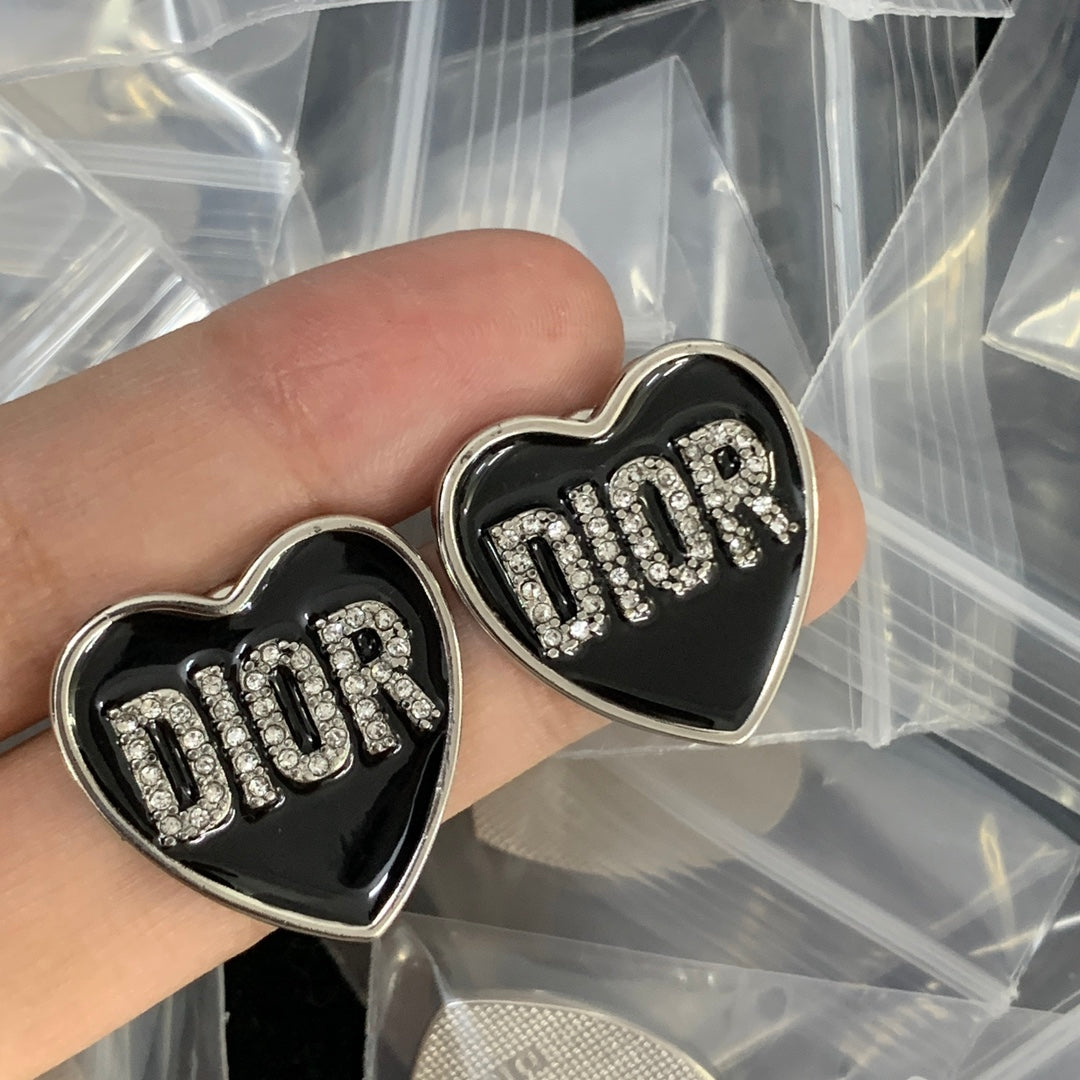 84D31EDE Stylish Earrings