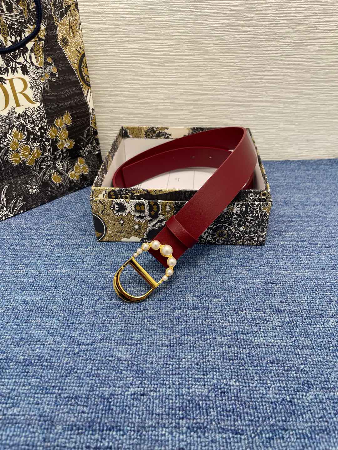 155RD200PDE Stylish  High quality belt With full package