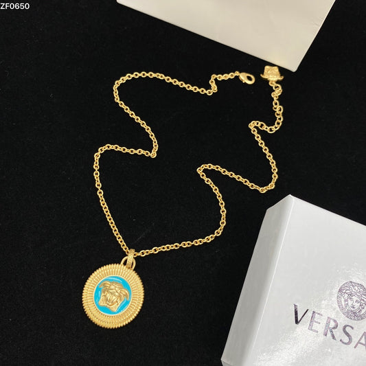 175RV52XDE Stylish  Necklaces
