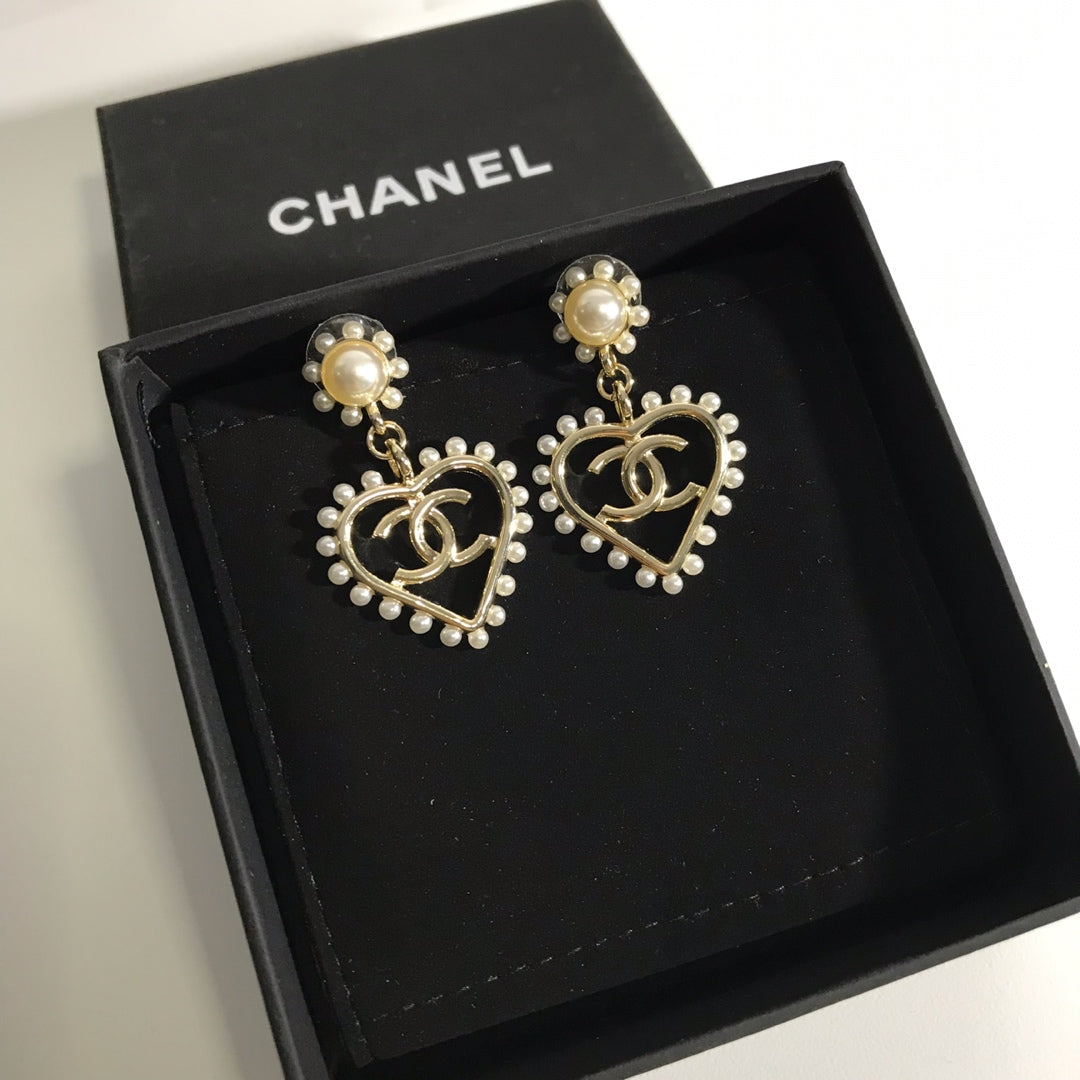 14C795EDE Stylish Earrings