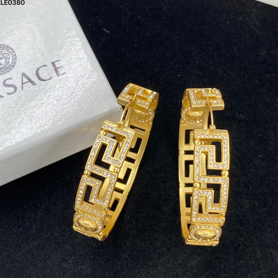14V212EDE Stylish Earrings